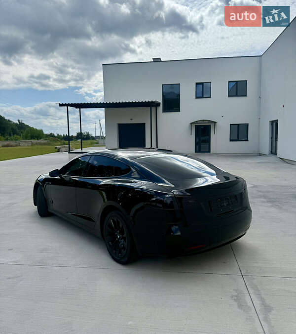 Лифтбек Tesla Model S 2018 в Луцке