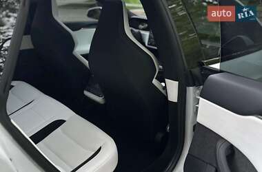Лифтбек Tesla Model S 2024 в 