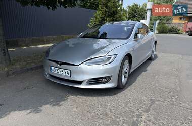 Лифтбек Tesla Model S 2018 в 