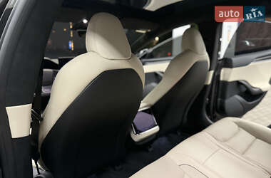 Лифтбек Tesla Model S 2022 в 