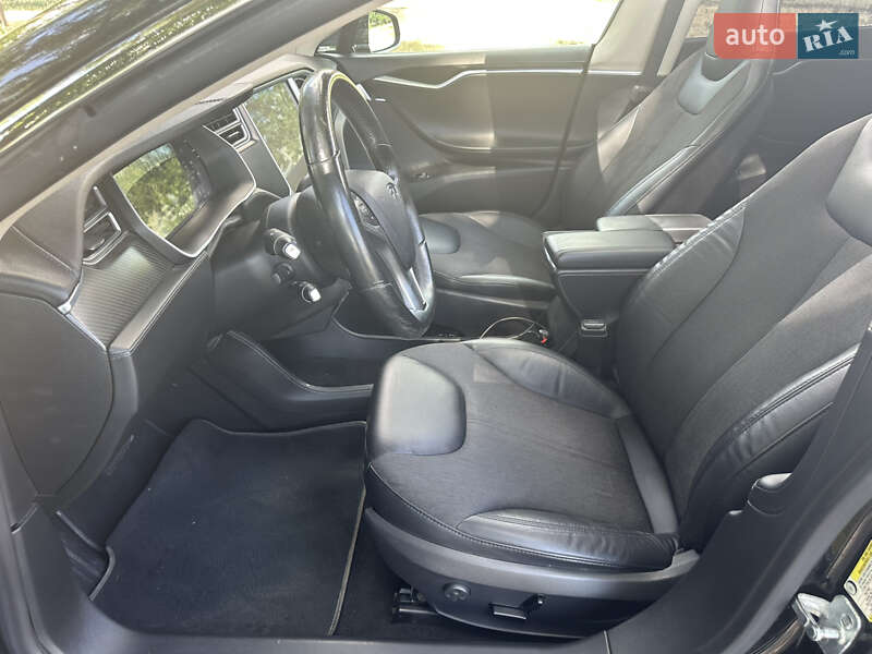 Лифтбек Tesla Model S 2014 в Николаеве