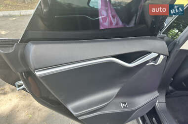 Лифтбек Tesla Model S 2014 в 