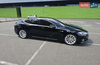 Лифтбек Tesla Model S 2018 в 