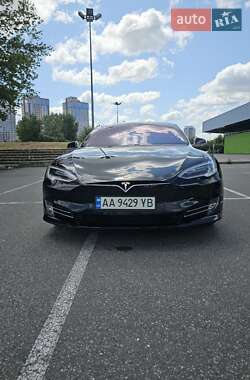 Лифтбек Tesla Model S 2018 в 
