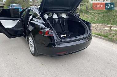 Лифтбек Tesla Model S 2018 в 