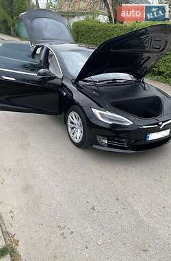 Лифтбек Tesla Model S 2018 в 