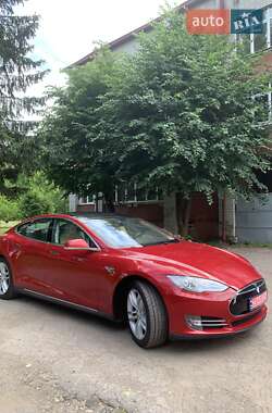 Ліфтбек Tesla Model S 2013 в 
