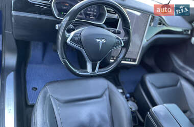 Лифтбек Tesla Model S 2016 в 