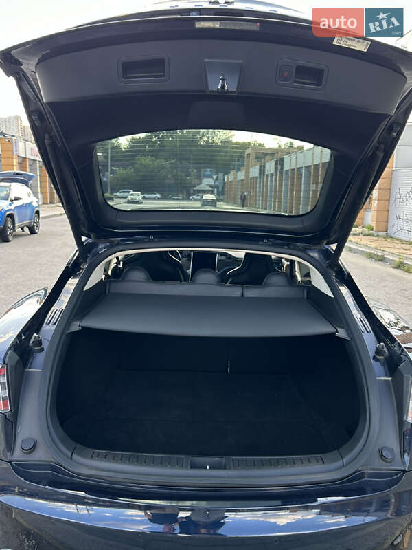 Ліфтбек Tesla Model S 2014 в Києві