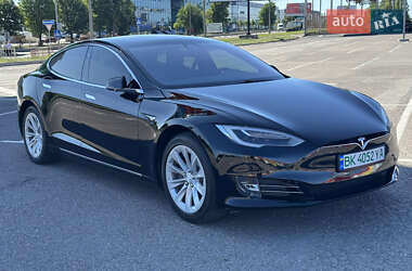Ліфтбек Tesla Model S 2018 в 