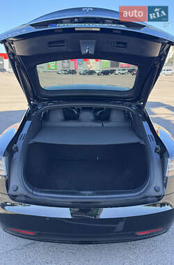 Ліфтбек Tesla Model S 2018 в 