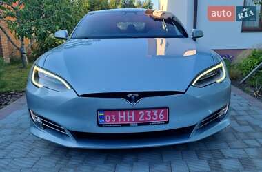 Лифтбек Tesla Model S 2016 в 