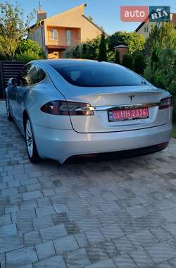 Лифтбек Tesla Model S 2016 в 