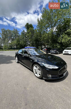 Лифтбек Tesla Model S 2013 в 