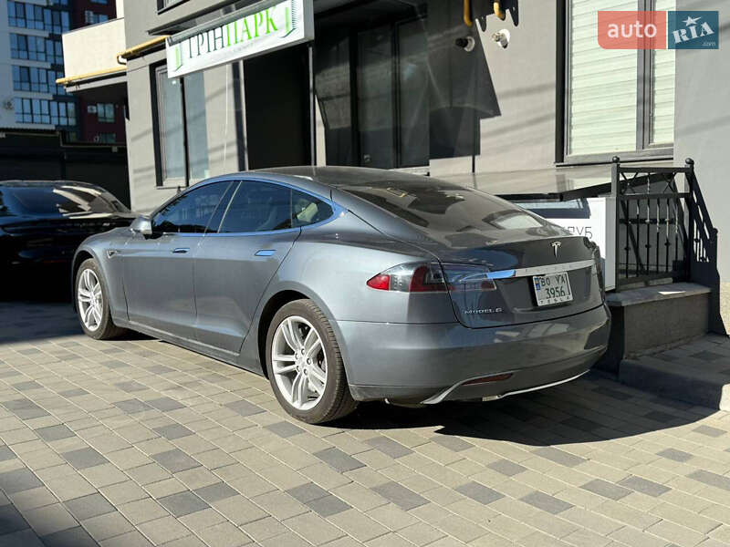 Ліфтбек Tesla Model S 2014 в Тернополі