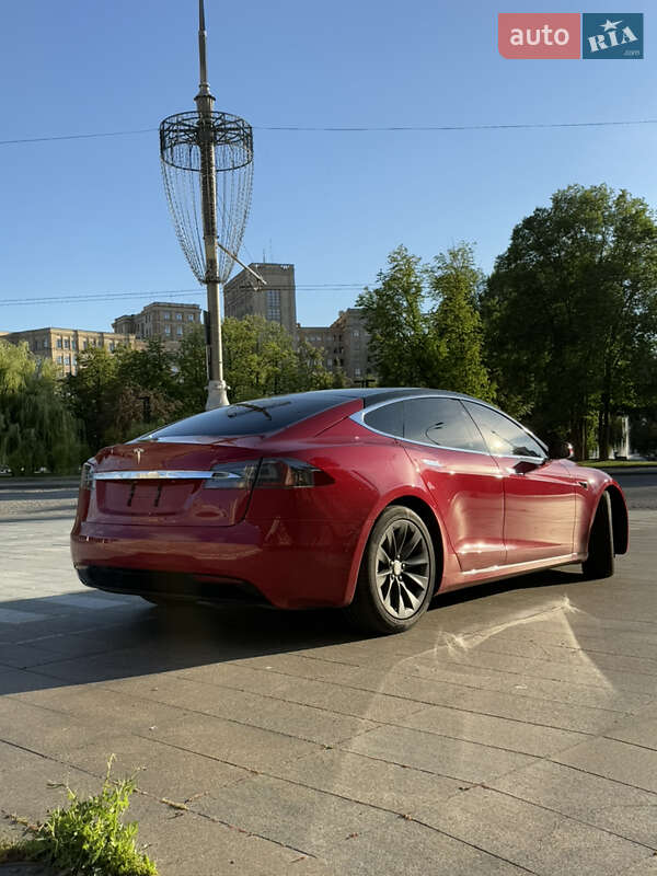 Лифтбек Tesla Model S 2018 в Харькове