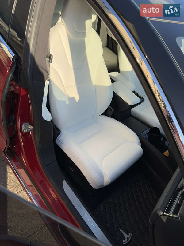 Лифтбек Tesla Model S 2018 в Харькове