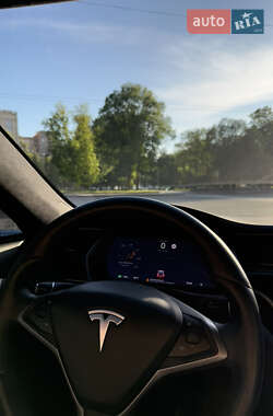 Лифтбек Tesla Model S 2018 в 