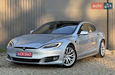 Лифтбек Tesla Model S 2017 в 