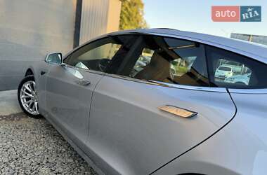 Лифтбек Tesla Model S 2017 в 