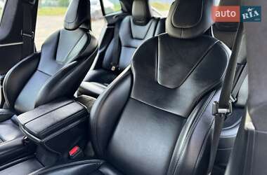 Лифтбек Tesla Model S 2017 в 