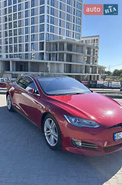 Лифтбек Tesla Model S 2016 в 