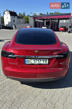 Лифтбек Tesla Model S 2016 в 
