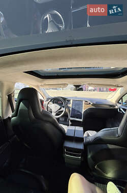Лифтбек Tesla Model S 2016 в 