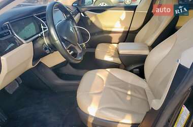 Ліфтбек Tesla Model S 2014 в 
