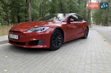 Ліфтбек Tesla Model S 2016 в Тернополі