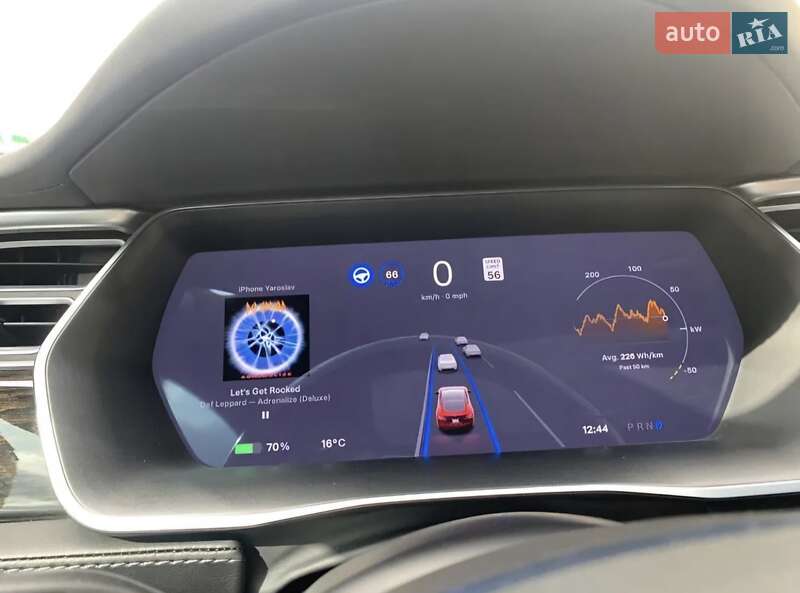 Ліфтбек Tesla Model S 2016 в Тернополі