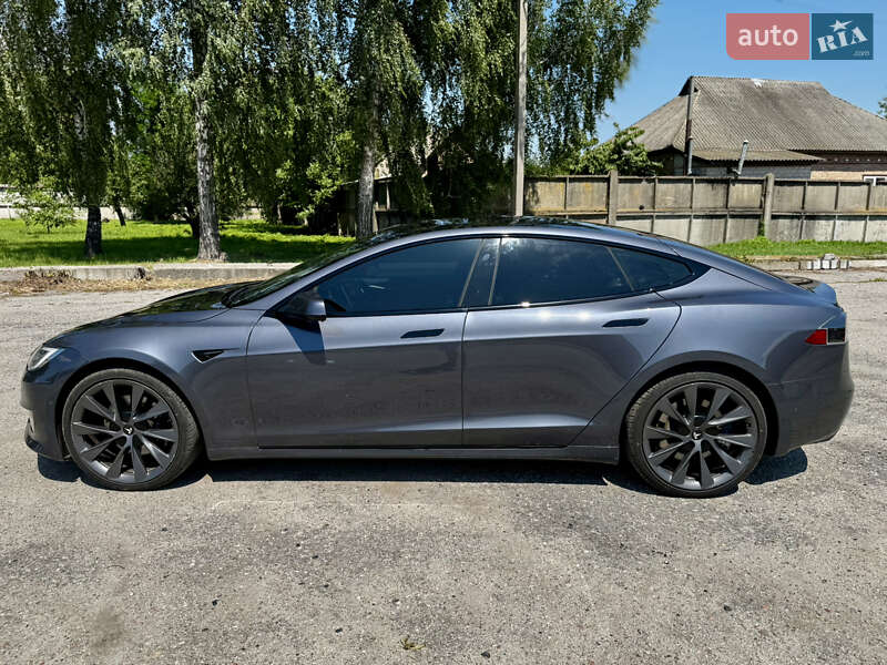 Лифтбек Tesla Model S 2020 в Киеве