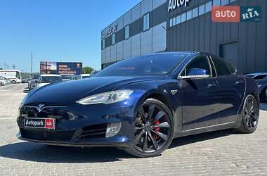 Лифтбек Tesla Model S 2015 в Львове