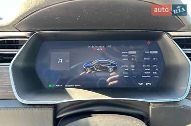 Лифтбек Tesla Model S 2015 в 