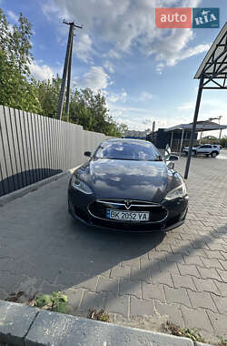 Ліфтбек Tesla Model S 2016 в 