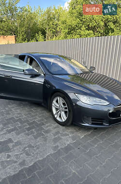 Ліфтбек Tesla Model S 2016 в 