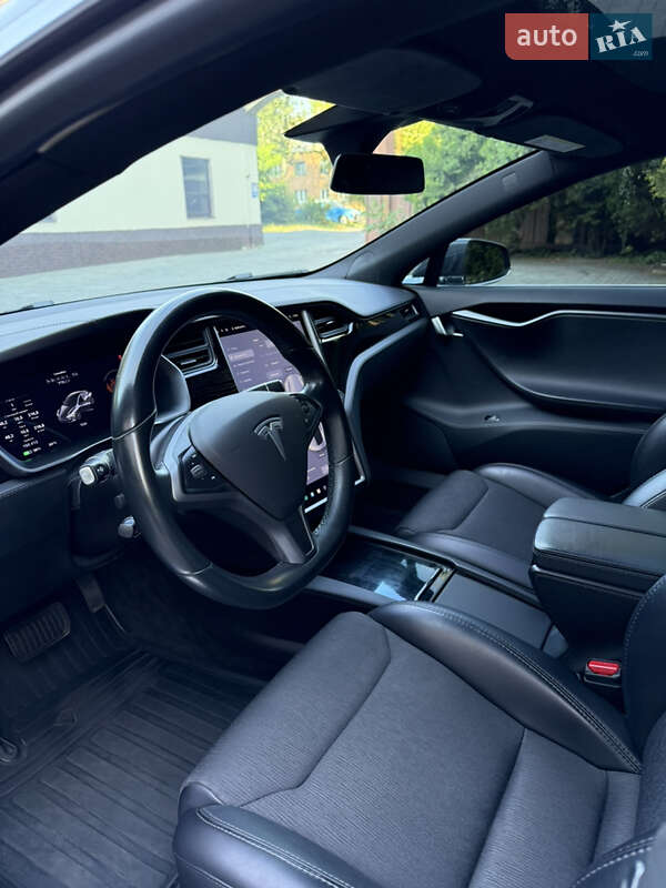 Лифтбек Tesla Model S 2018 в Днепре