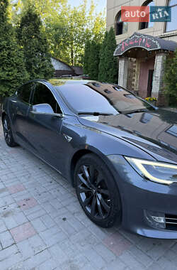 Ліфтбек Tesla Model S 2018 в 