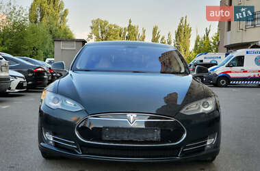 Лифтбек Tesla Model S 2014 в 
