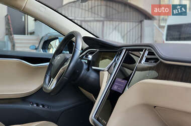 Лифтбек Tesla Model S 2014 в 