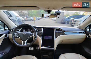 Лифтбек Tesla Model S 2014 в 