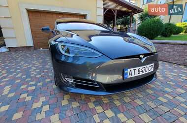 Ліфтбек Tesla Model S 2016 в Коломиї