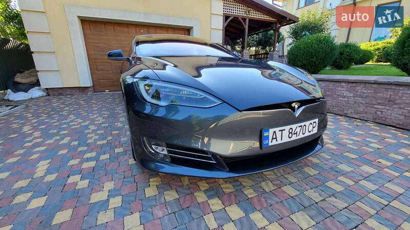 Tesla Model S 2016