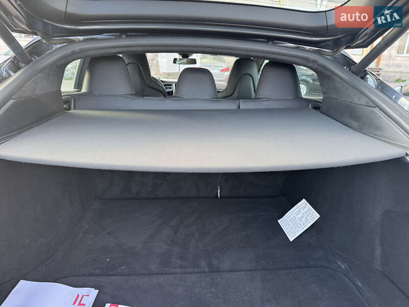 Лифтбек Tesla Model S 2015 в Житомире