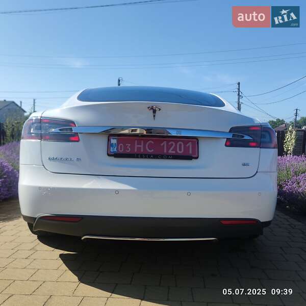 Лифтбек Tesla Model S 2014 в Новояворовске