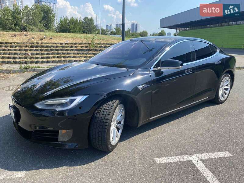 Tesla Model S 2016