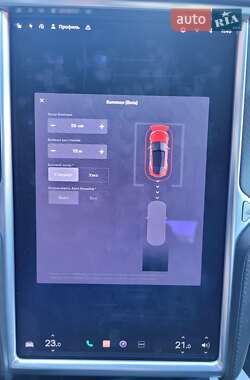 Лифтбек Tesla Model S 2017 в 