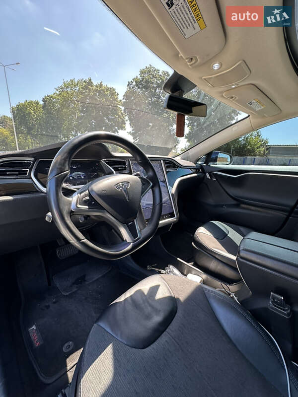 Лифтбек Tesla Model S 2013 в Тернополе