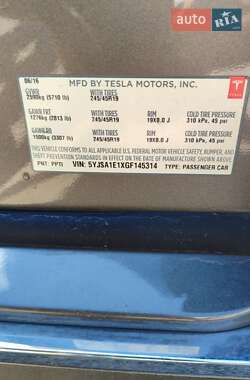 Лифтбек Tesla Model S 2016 в 