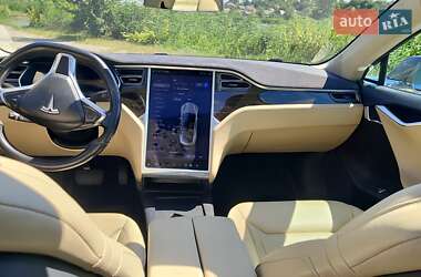 Лифтбек Tesla Model S 2016 в 